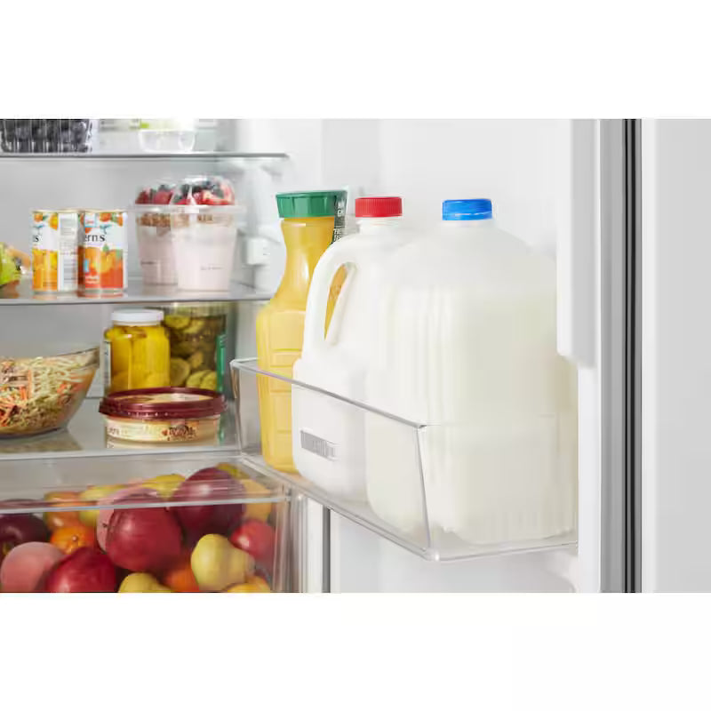 Top Freezer Refrigerator in White W37033