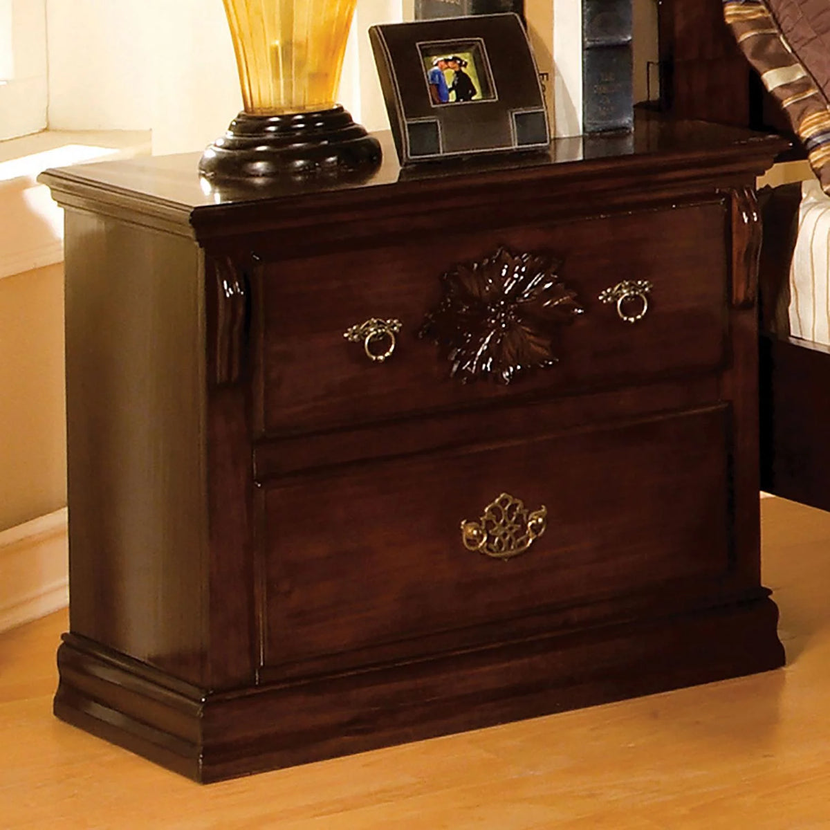 Dark Pine Solid Wood King Bedroom Set 6pcs E206277