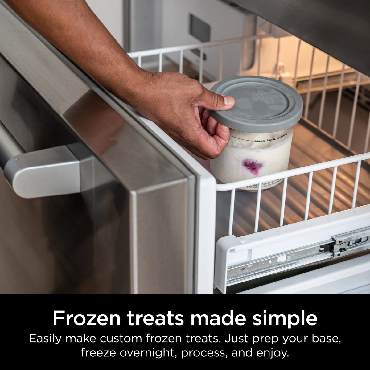 Ice Cream Maker with 2 Pints Q589