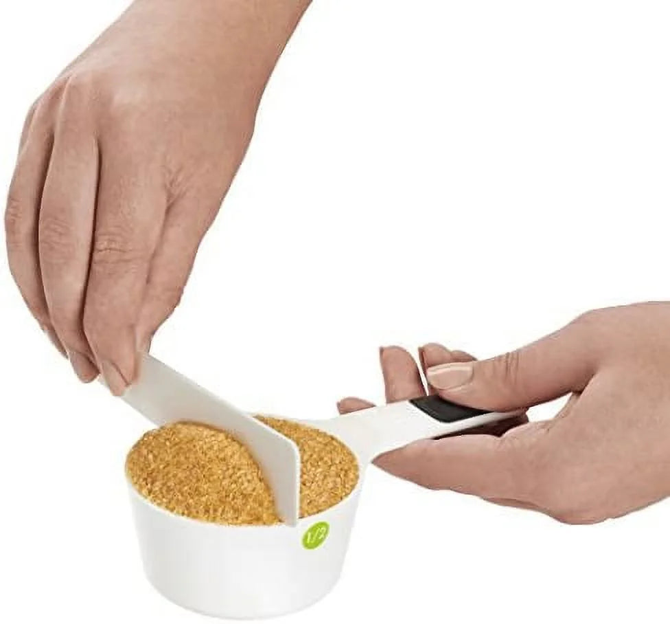 6-Piece Plastic Measuring Cups White 5 Count A61573