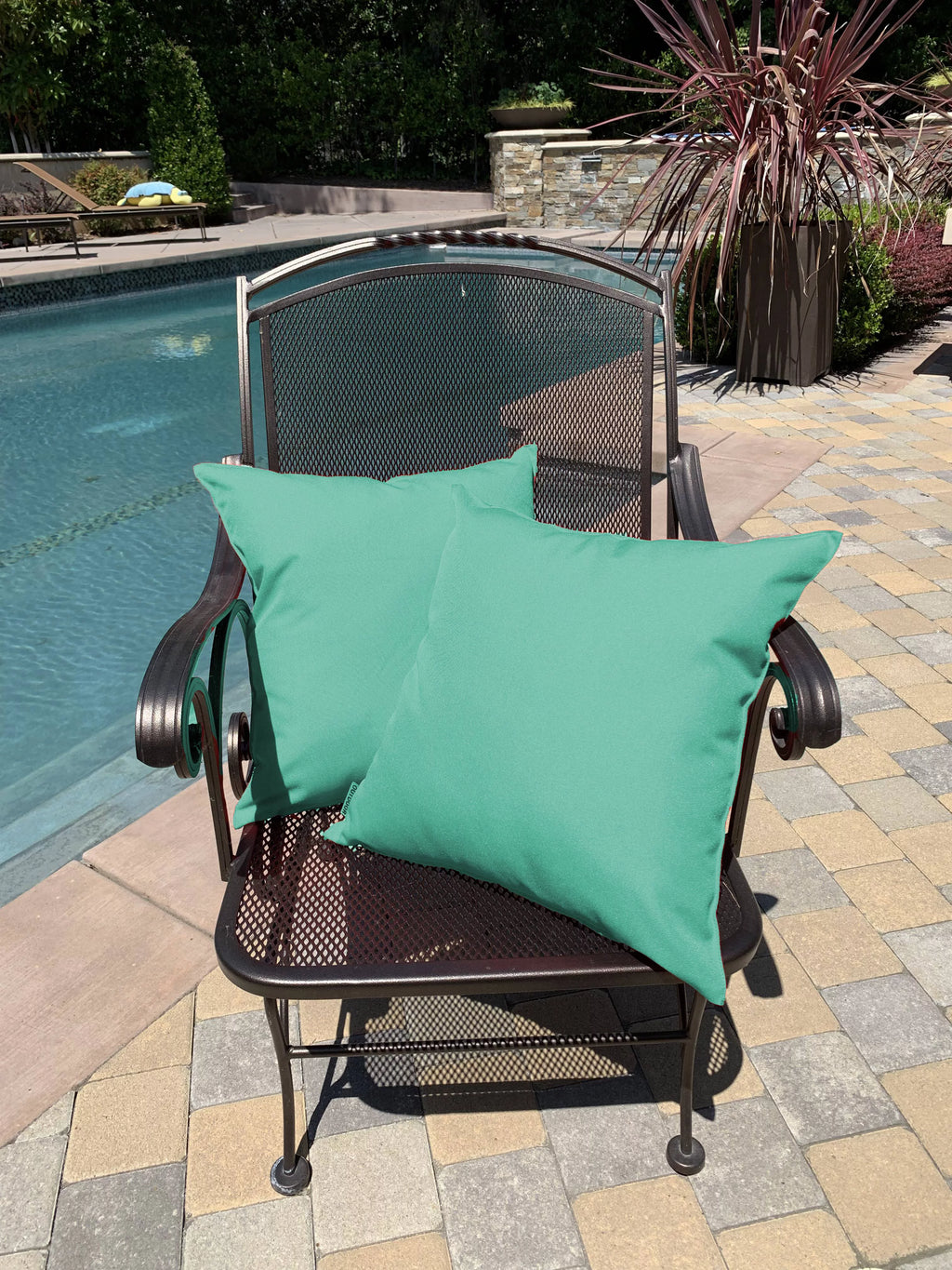Pack of 2 Outdoor Decorative Throw Pillows 18 x 18 inch Solid Aqua Square Pillows W13879