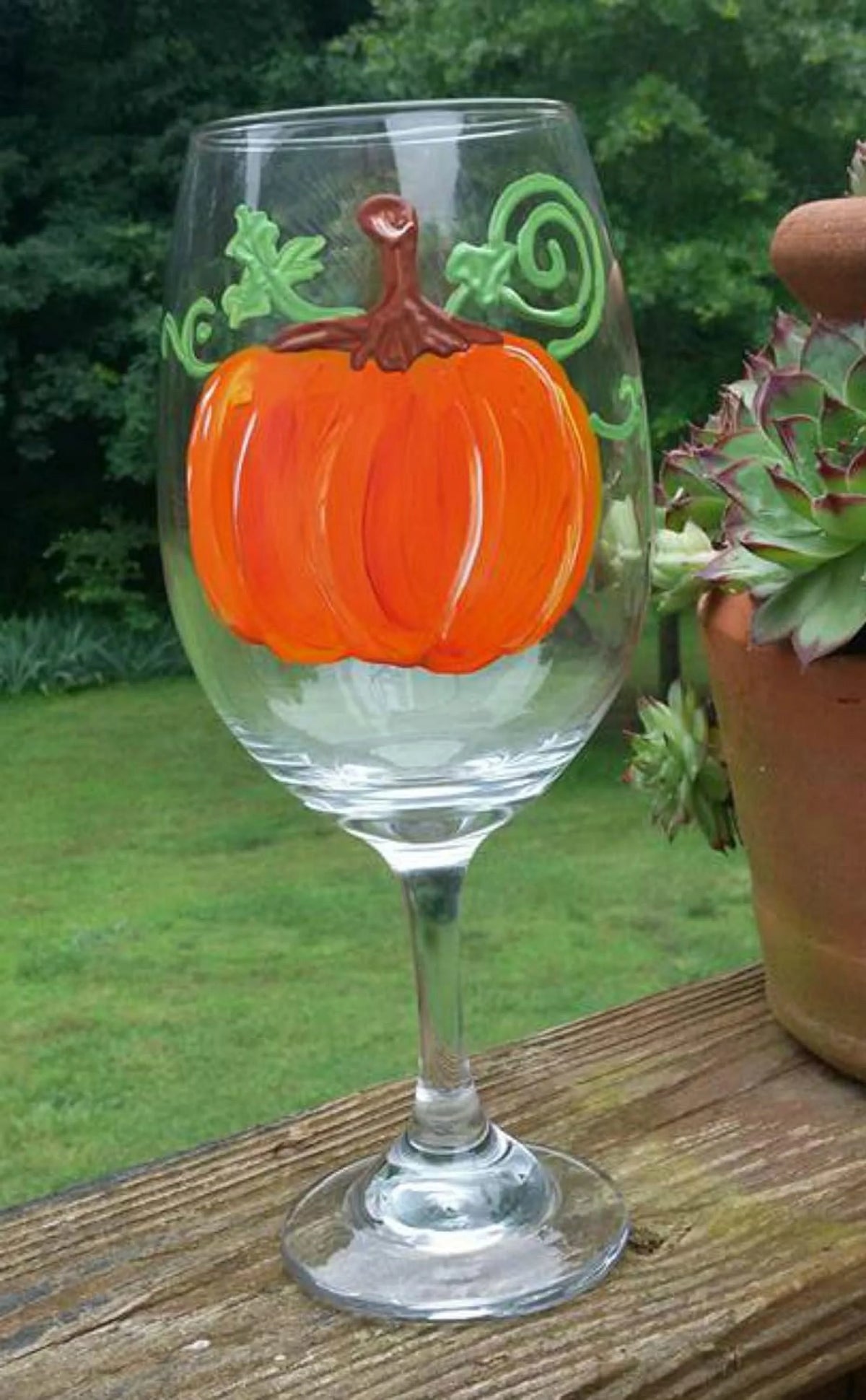 2 Hand Painted Stemmed Wine Glasses Set F663515