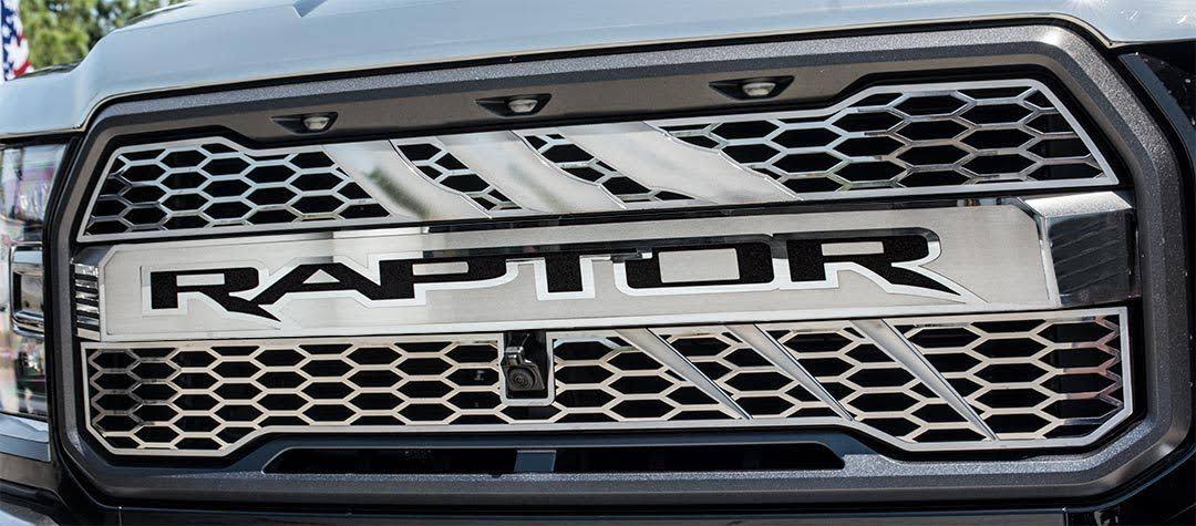Front Center Grille M996