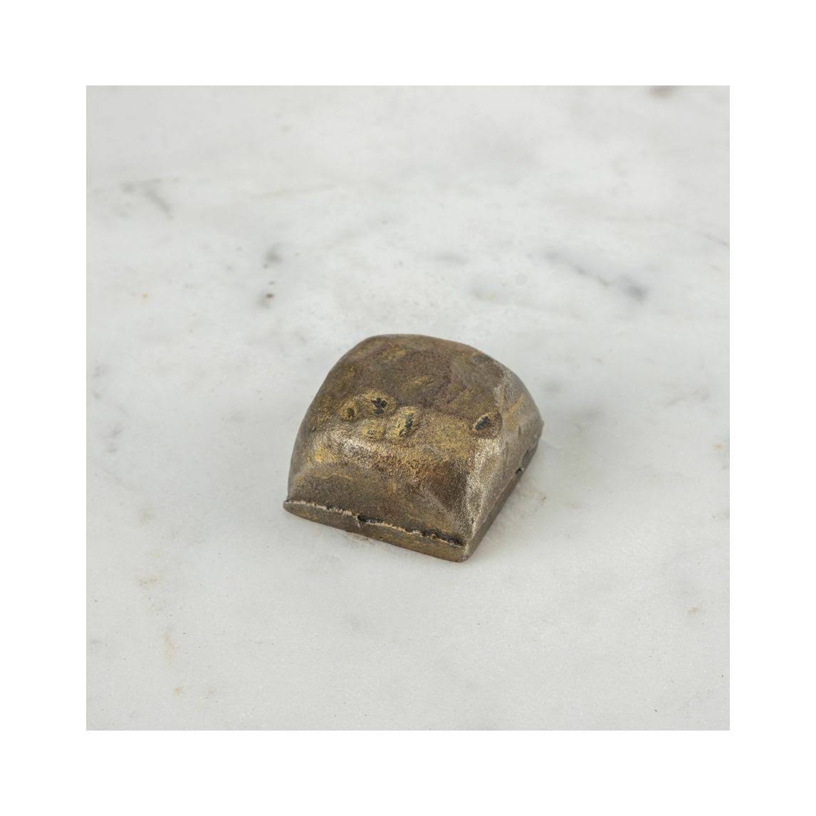 White Marble and Antique Gold Accent Table I5131